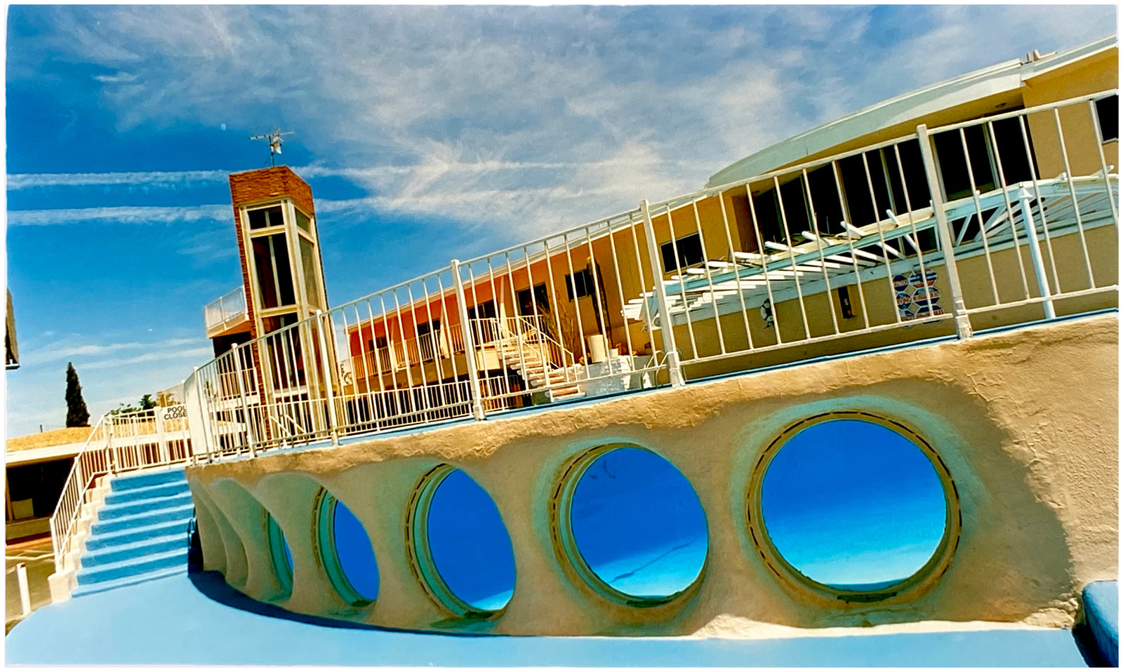Glass Pool Motel I, Las Vegas, 2000