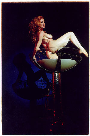 Catherine D'lish in champagne II, "Tease-o-Rama", Hollywood 2003